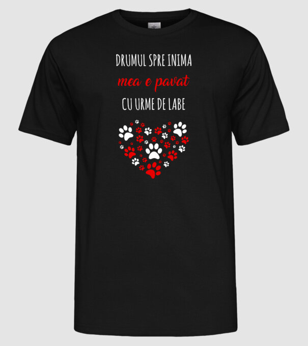 Drumul spre inima mea e pavat cu urme de labe model negru pe tricou