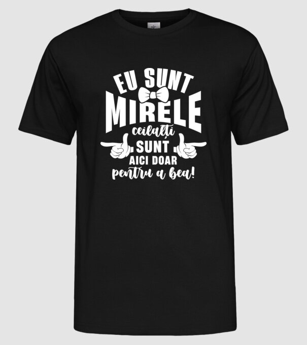 Eu sunt mirele model negru pe tricou