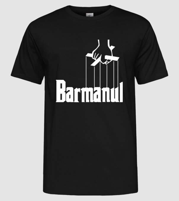 Barmanul model negru pe tricou