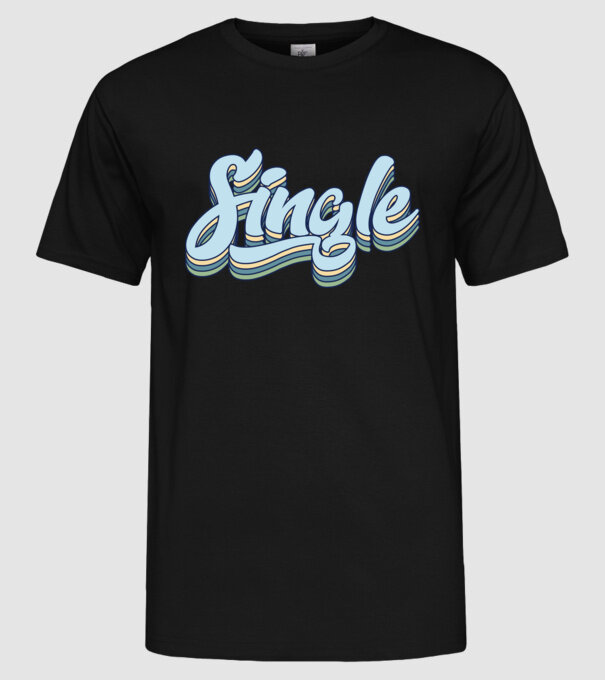 single model negru pe tricou