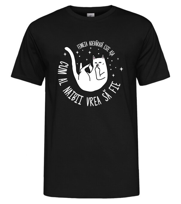  model  pe tricou