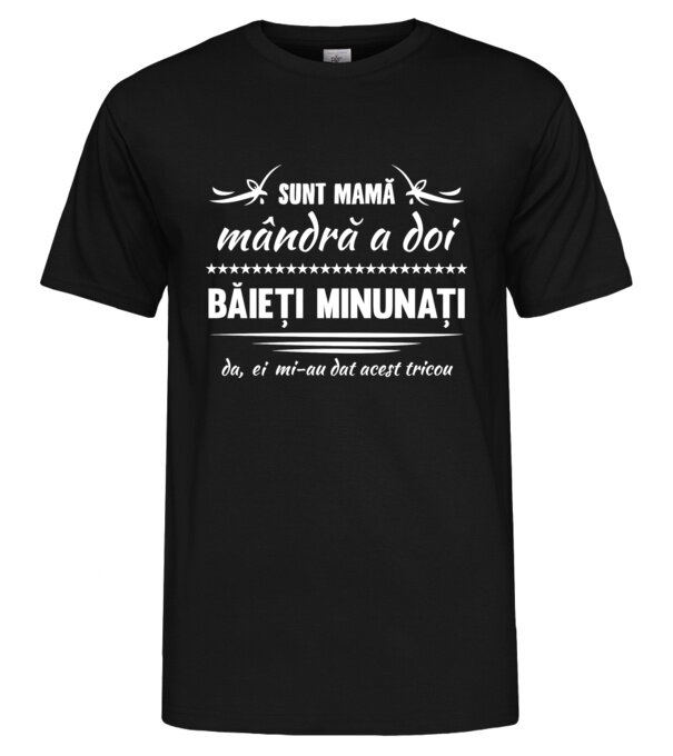  model  pe tricou