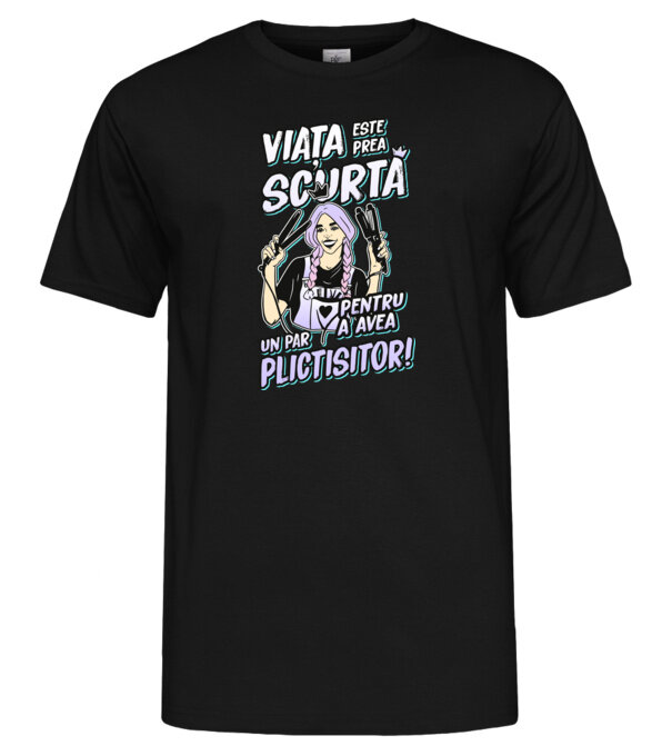  model  pe tricou