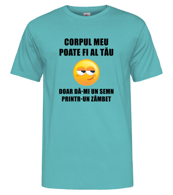  model  pe tricou