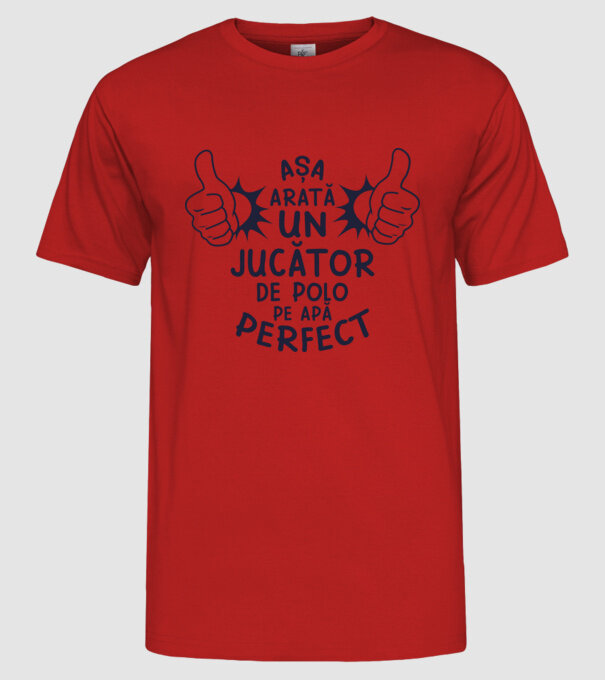 arată un JUCĂTOR DE POLO PE APĂ perfect model roșu pe tricou