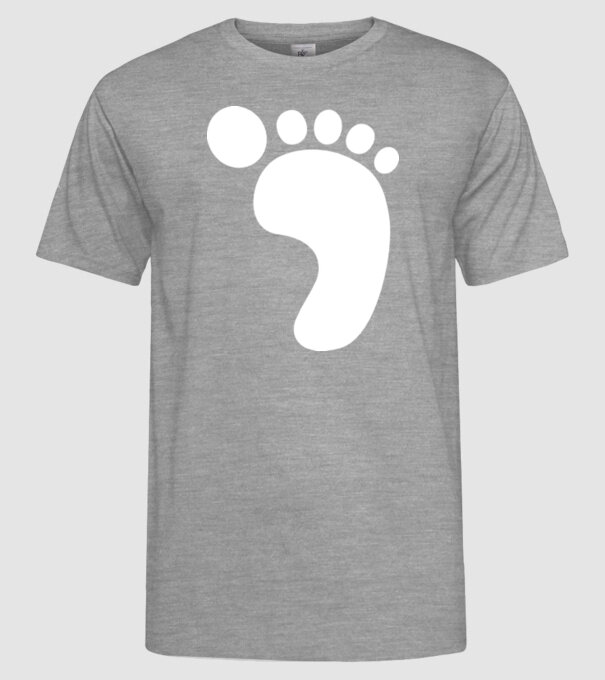 Picior model gri pe tricou