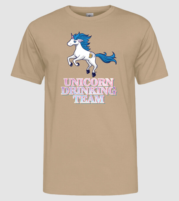 Unicorn drinking team model nisipiu pe tricou