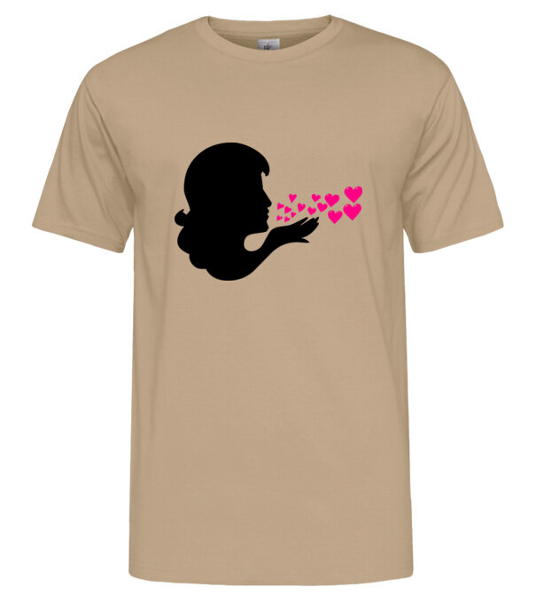  model  pe tricou
