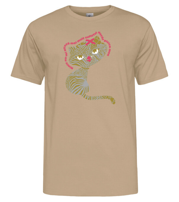  model  pe tricou