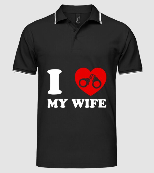 I love my wife model negru pe tricou