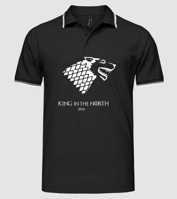 King in The North Wolf model negru pe tricou