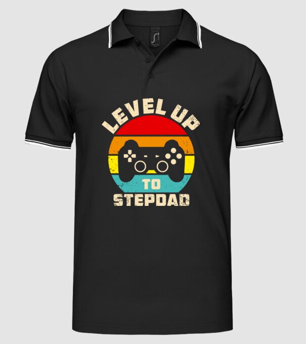 Level Up Stepdad model negru pe tricou