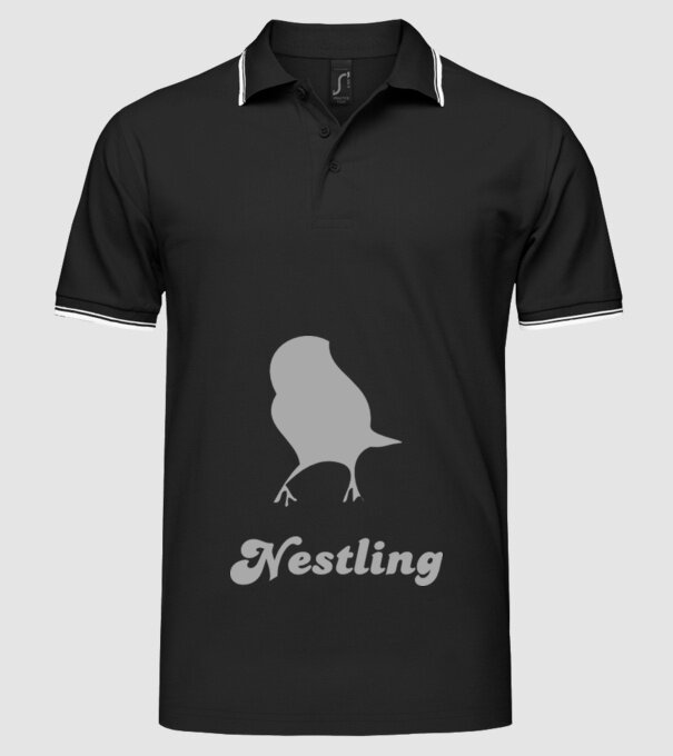 Nestling model negru pe tricou