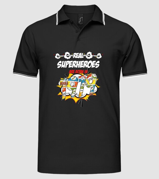 real superheroes are born in 1979 model negru pe tricou
