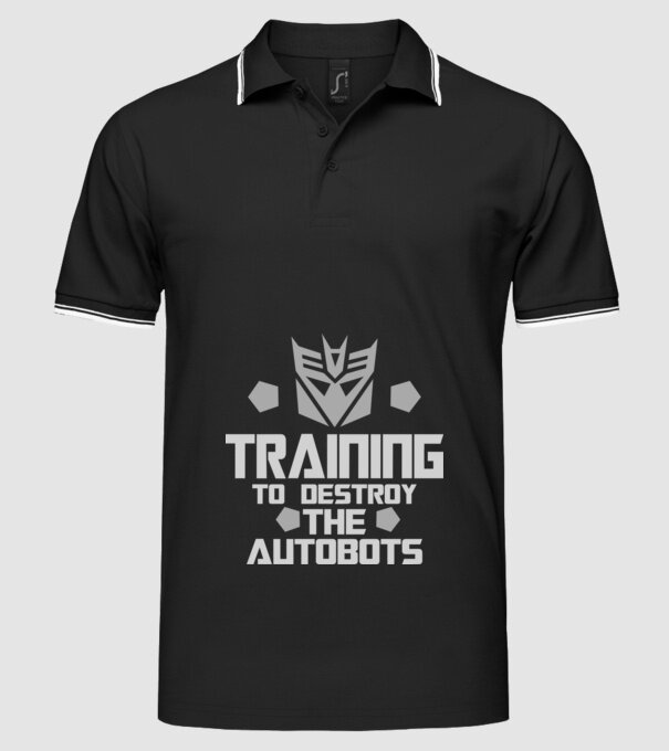 Training to destroy the autobots model negru pe tricou