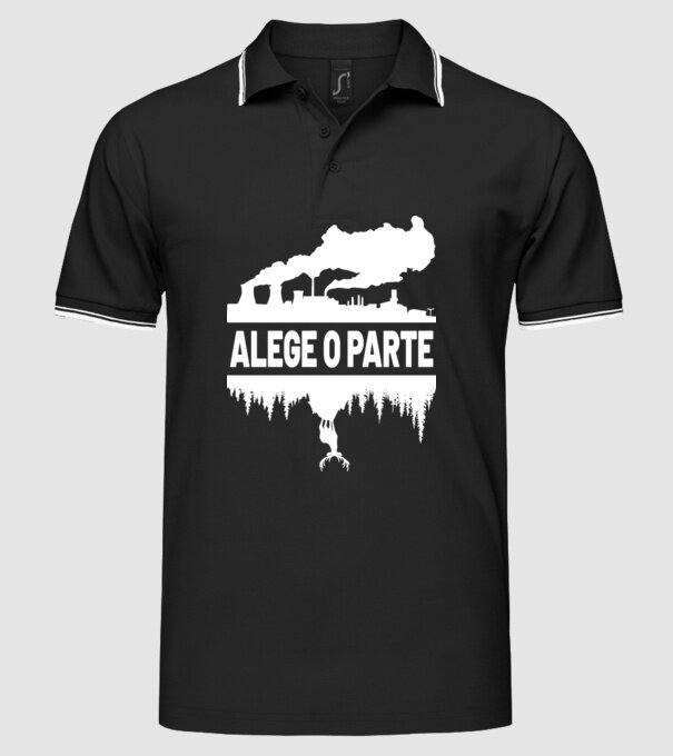 Alege o parte model negru pe tricou