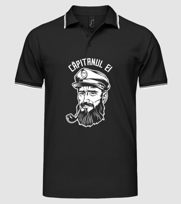 Căpitanul ei model negru pe tricou
