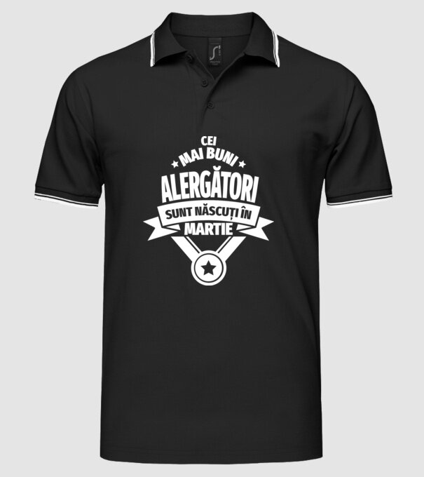 Cei mai buni alergători sunt născuți în Martie model negru pe tricou