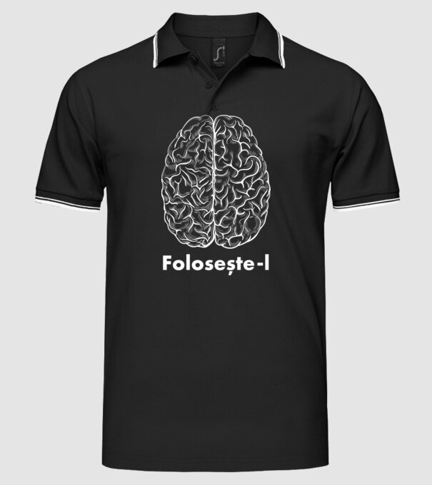 Folosește-l model negru pe tricou
