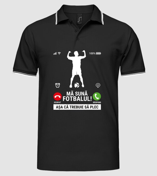 Mă sună fotbalul model negru pe tricou