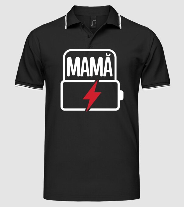 Mamă la încărcat model negru pe tricou