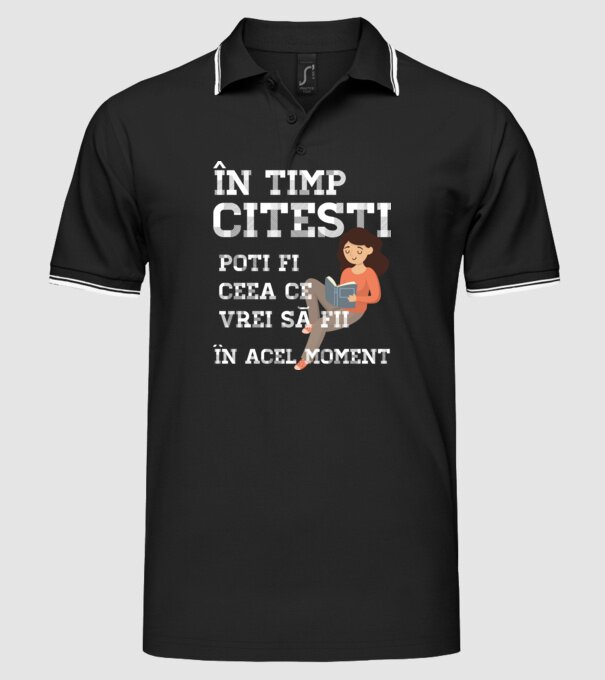 în timp ce citești poți fi ceea ce vrei să fii - în acel moment model negru pe tricou