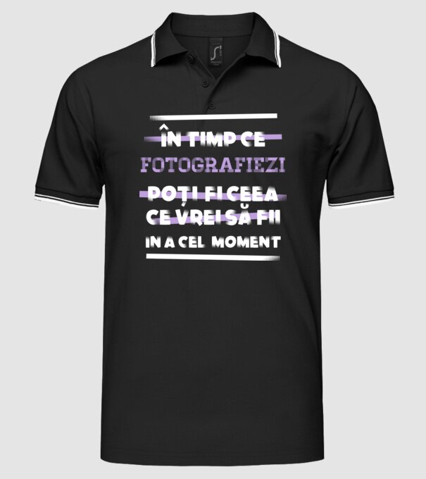 în timp ce fotografiezi poți fi ceea ce vrei să fii - în acel moment model negru pe tricou