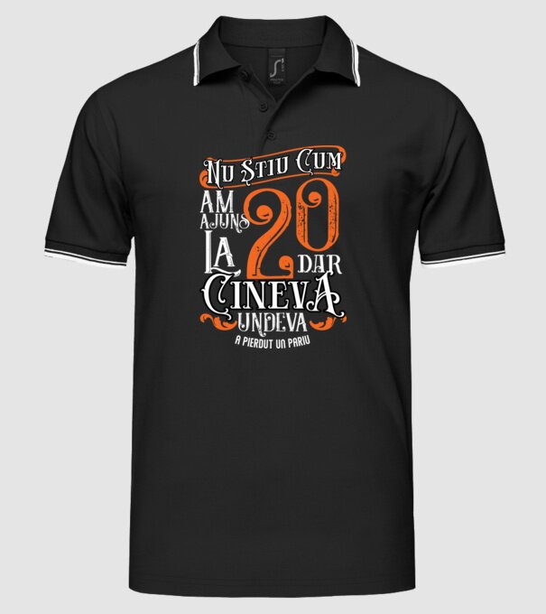 Nu știu cum am ajuns la 20, dar cineva, undeva, a pierdut un pariu model negru pe tricou