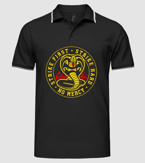 Strike first strike hard cobra kai model negru pe tricou