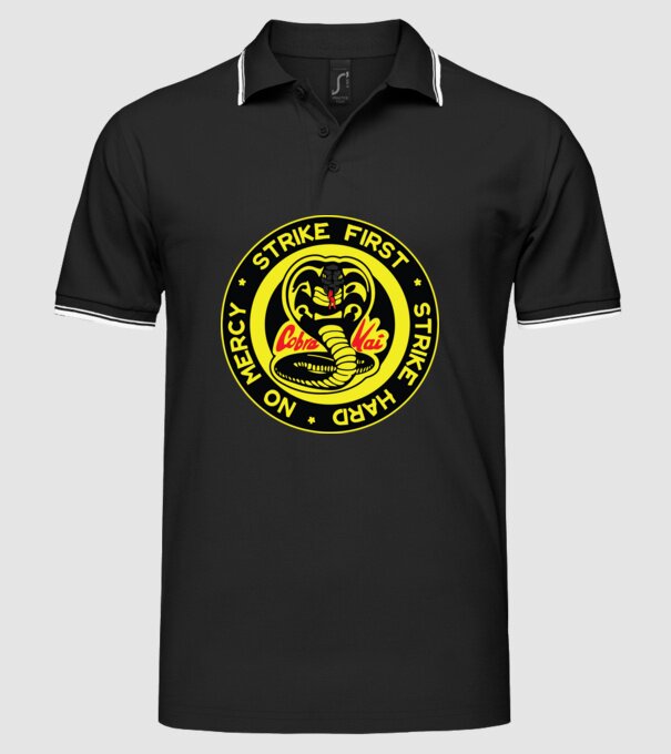 Strike first strike hard logo model negru pe tricou