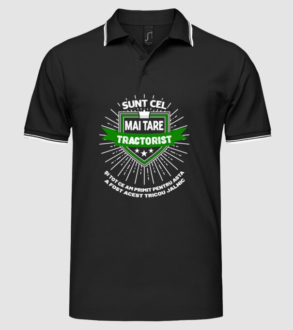 Sunt cel mai tare tractorist și tot ce am primit pentru asta a fost acest tricou jalnic model negru pe tricou