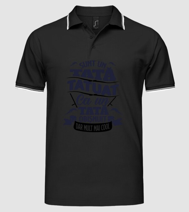 Sunt un tată tatuat, ca un tată normal, dar mult mai cool 02 model negru pe tricou