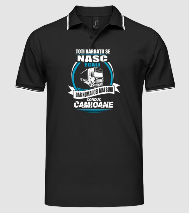 Toți bărbații se nasc egali camioane model negru pe tricou
