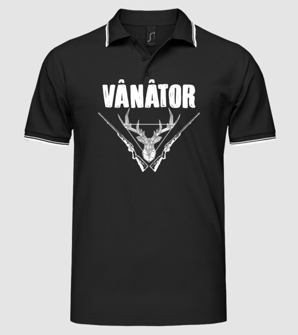 vânător model negru pe tricou
