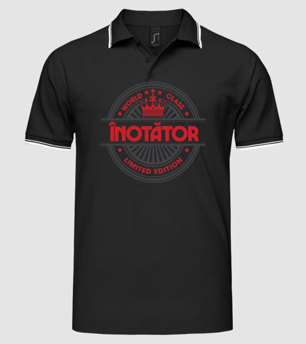 înotător model negru pe tricou