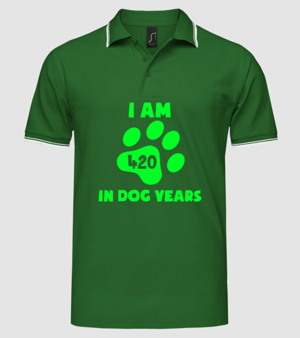 Dog Year - 420 model verde pe tricou
