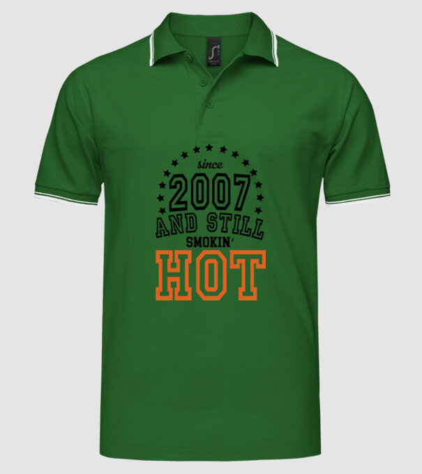 'Since and still smokin'' hot - 2007' model verde pe tricou