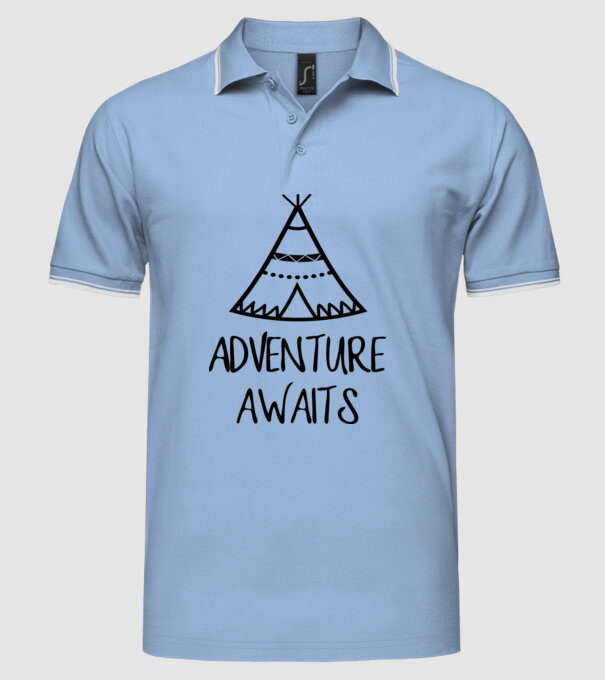 Advanture awaits model albastru deschis pe tricou
