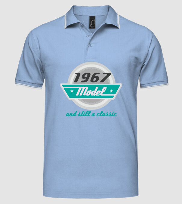 Model and still a classic - 1967 model albastru deschis pe tricou