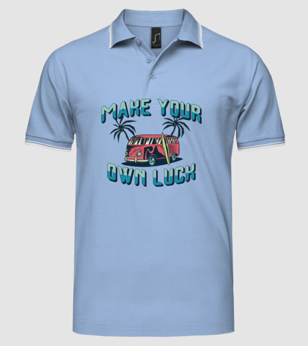 Autobuze model albastru deschis pe tricou
