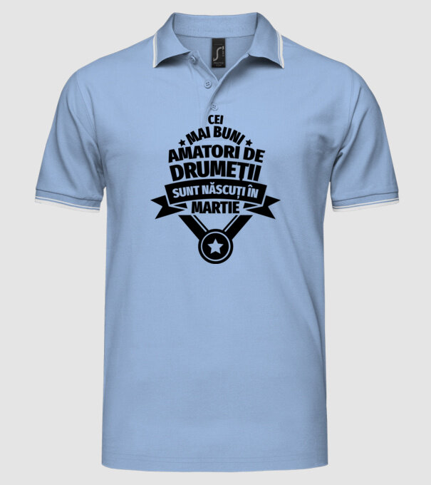 Cei mai buni amatori de drumeții sunt născuți în Martie model albastru deschis pe tricou