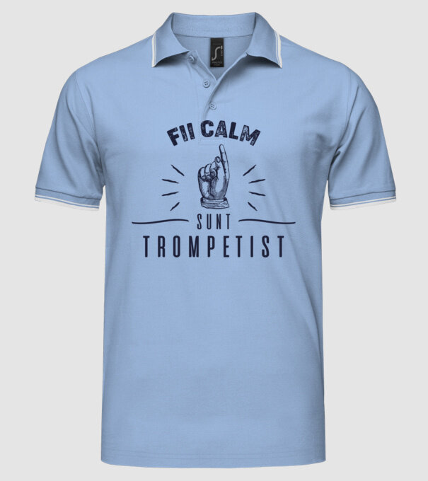 fii calm, sunt trompetist model albastru deschis pe tricou