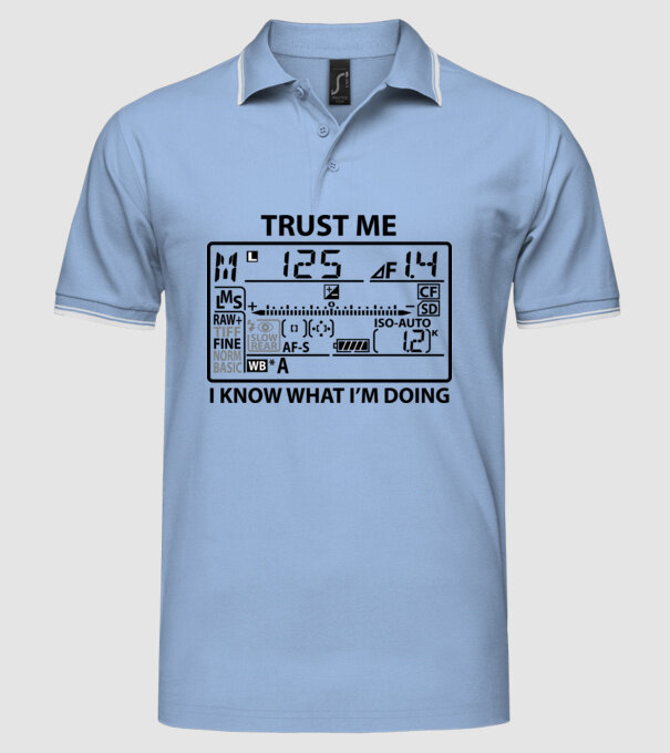 Trust me i'm a photographer model albastru deschis pe tricou