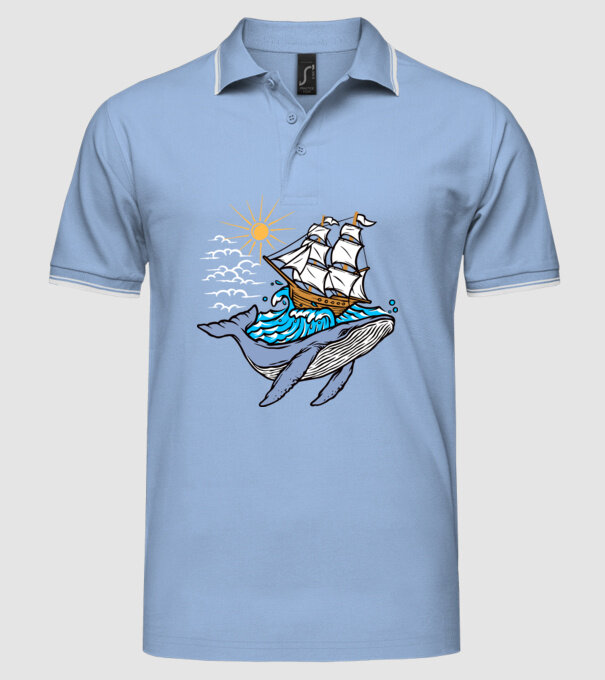 Vapoare model albastru deschis pe tricou