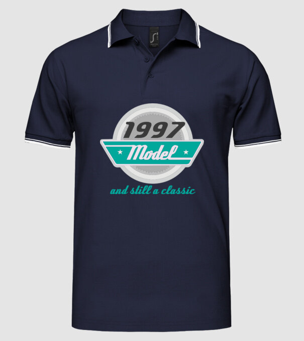 Model and still a classic - 1997 model albastru închis pe tricou