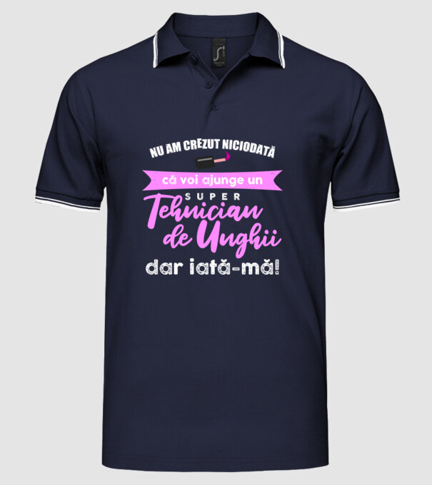 nu am crezut niciodată că voi ajunge un super tehnician de unghii, dar iată-mă D2759966 model albastru închis pe tricou