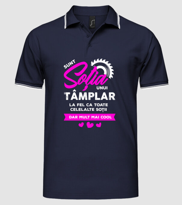sunt soția unui tâmplar, la fel ca toate celelalte soții, dar mult mai cool  model albastru închis pe tricou