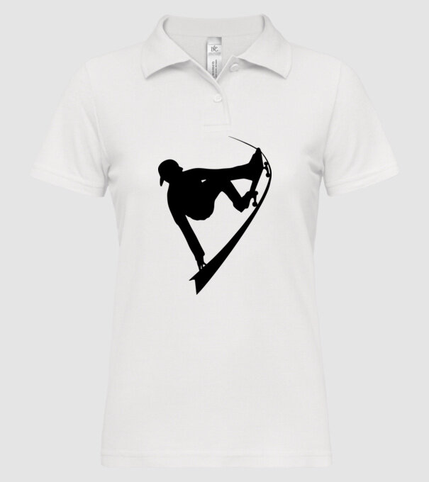 Skateboarder model alb pe tricou