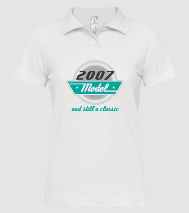 Model and still a classic - 2007 model alb pe tricou