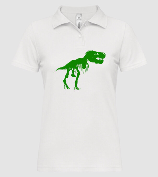 model alb pe tricou